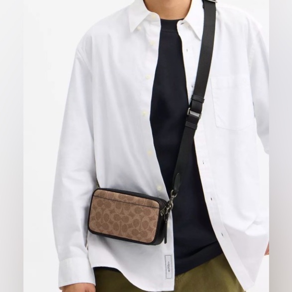 Coach CROSSBODY BAG IN SIGNATURE CANVAS New. Khaki